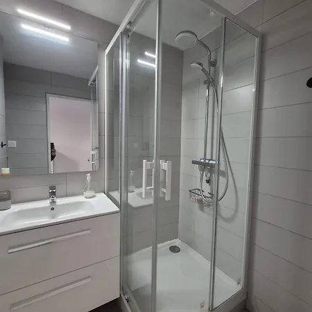 Apartment T2 Lumineux Tout Equipe Avec Piscine, Parking Prive Et Plage A 300M Palavas-les-Flots