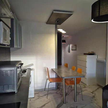 T2 Lumineux Equipe Avec Piscine, Parking Prive Et A 300m Palavas-les-Flots